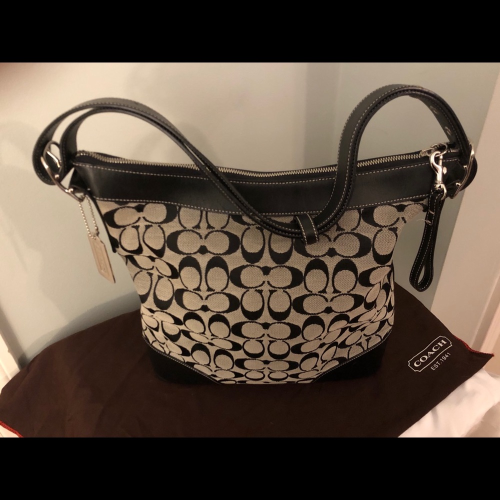 Coach Signature Shoulder Bag